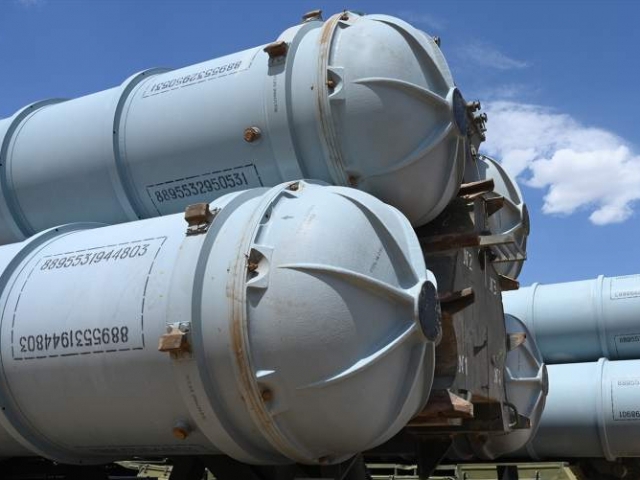 Кыргызстан Орусиянын С-300 ракеталык комплекстерин алды