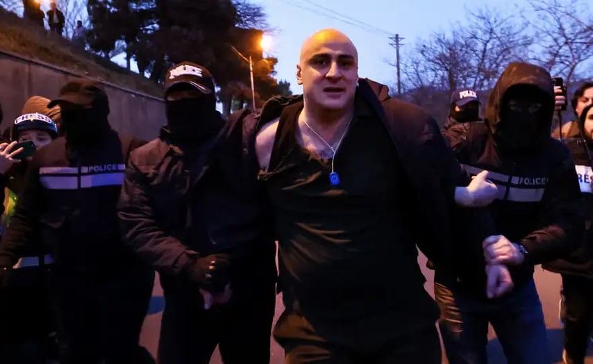 Гүржүстанда оппозиция лидери Ника Мелия камакка алынды